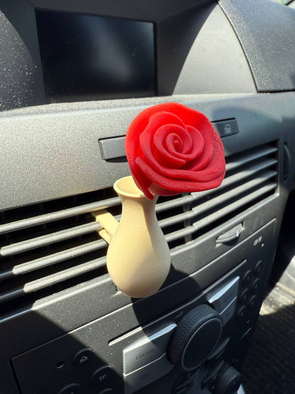Mini Autós Váza Rózsával – 3D Nyomtatott Dekoráció a Szellőzőre